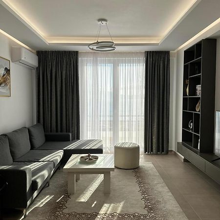 Sea View Apartment Luxury Vlorë Buitenkant foto