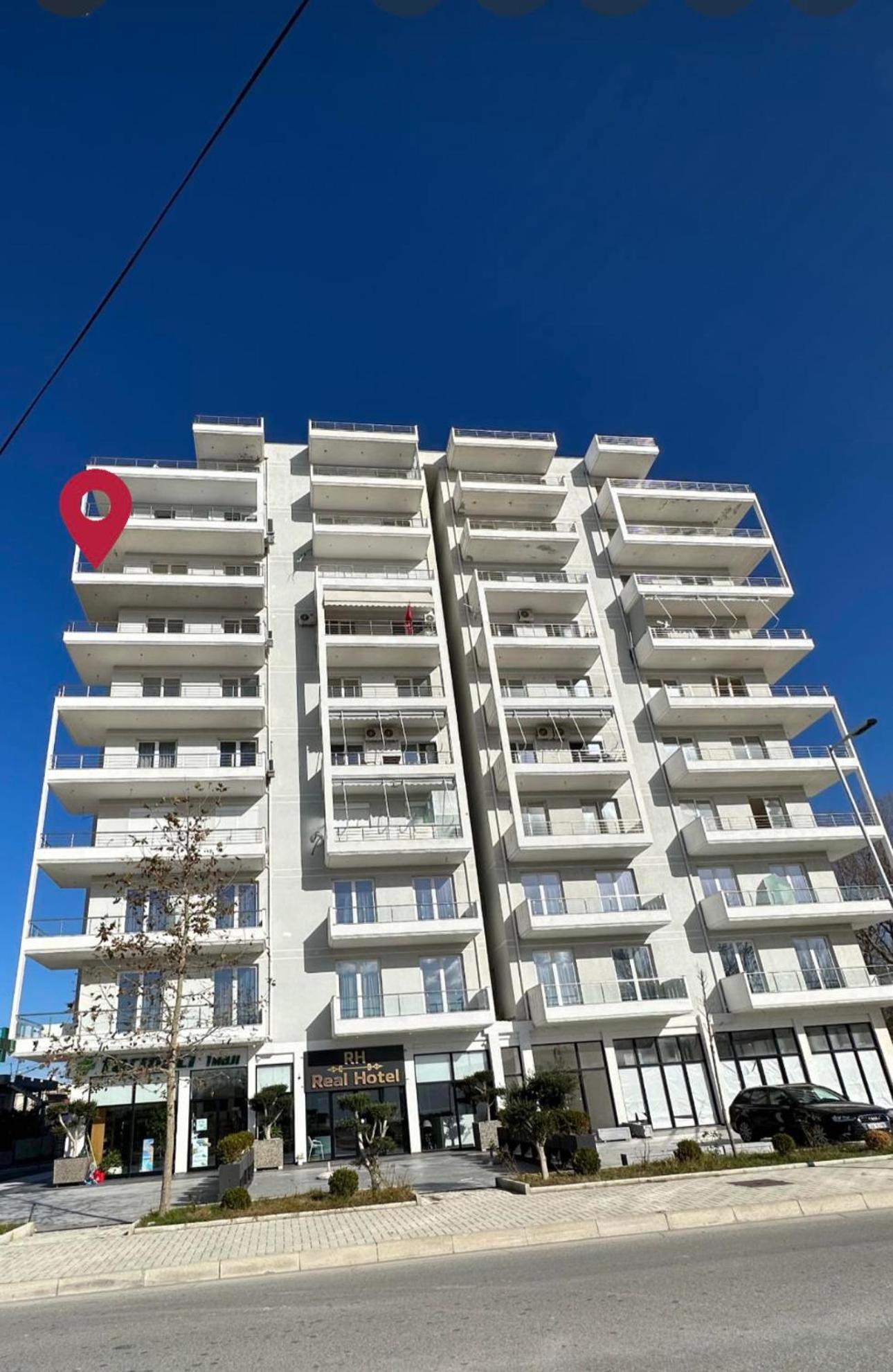 Sea View Apartment Luxury Vlorë Buitenkant foto