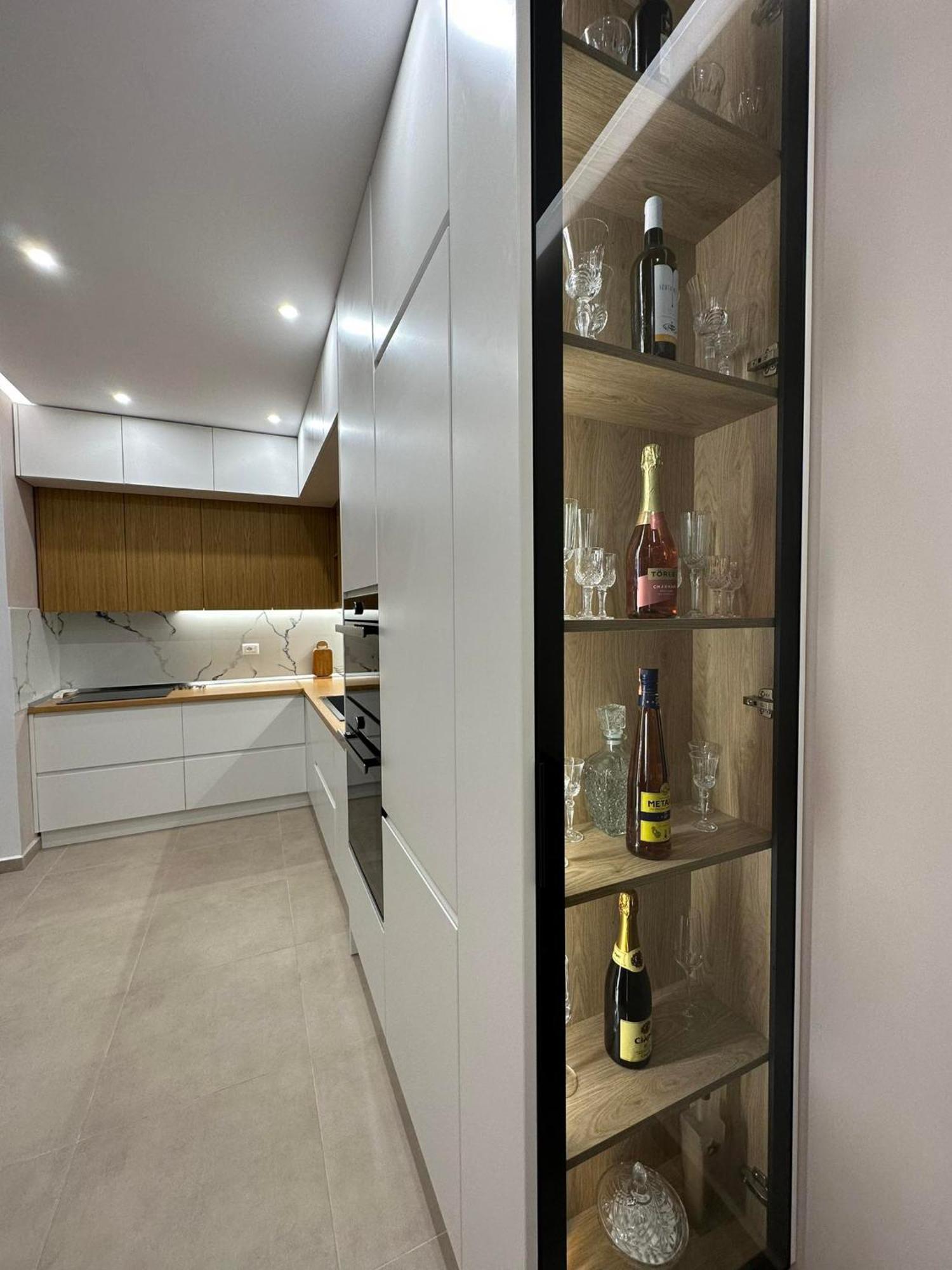 Sea View Apartment Luxury Vlorë Buitenkant foto