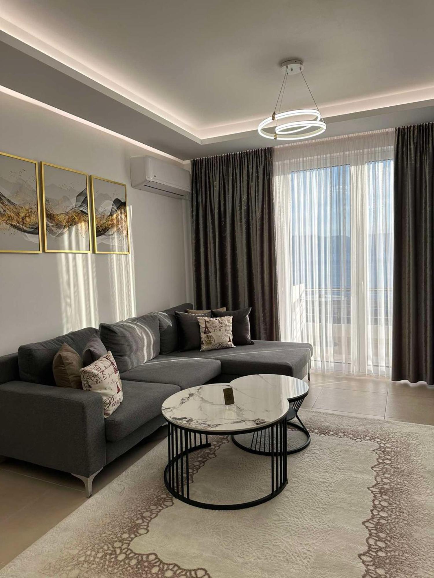 Sea View Apartment Luxury Vlorë Buitenkant foto